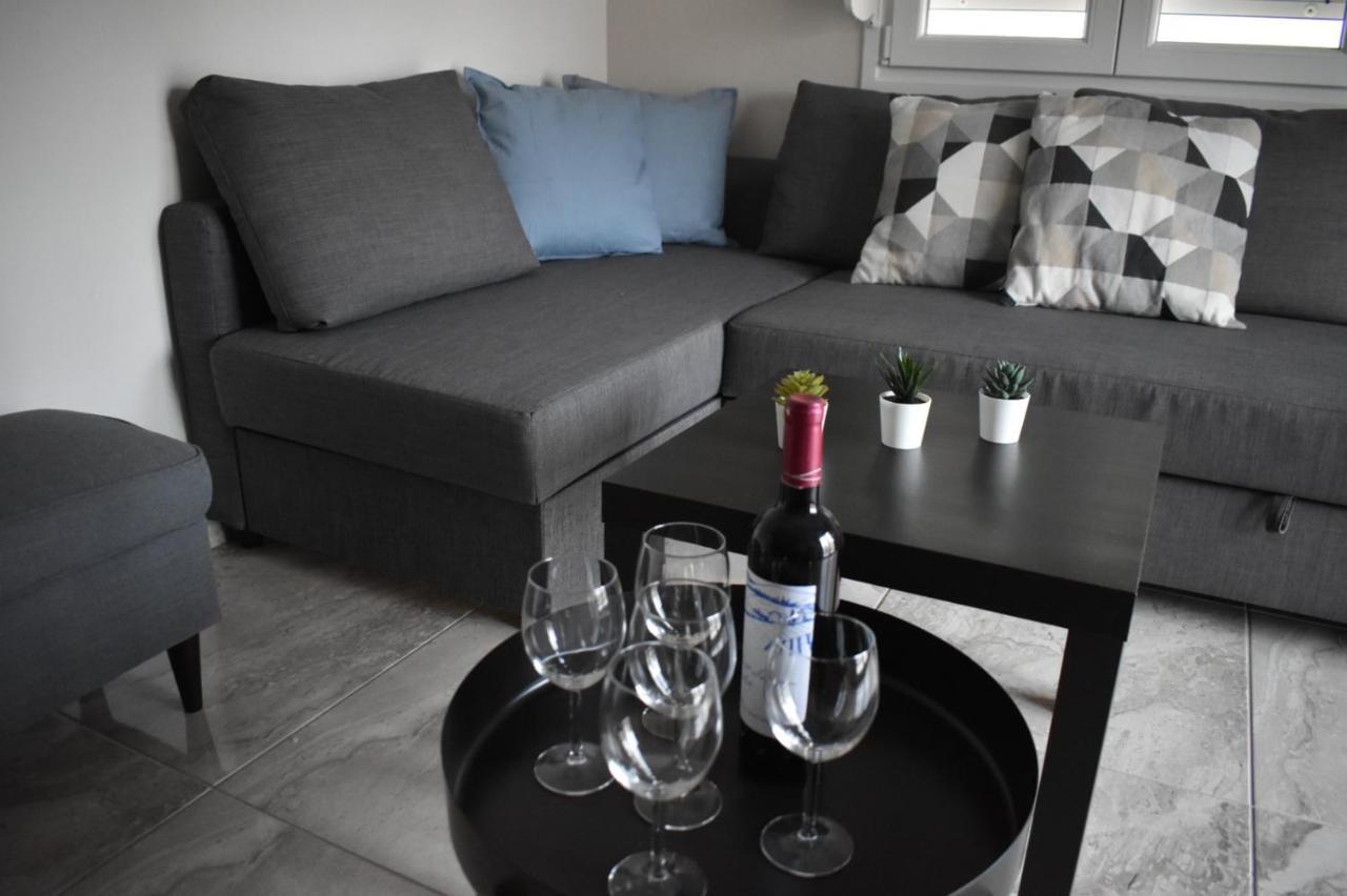 Davidana Deluxe Apartments Nea Kallikrateia Quarto foto